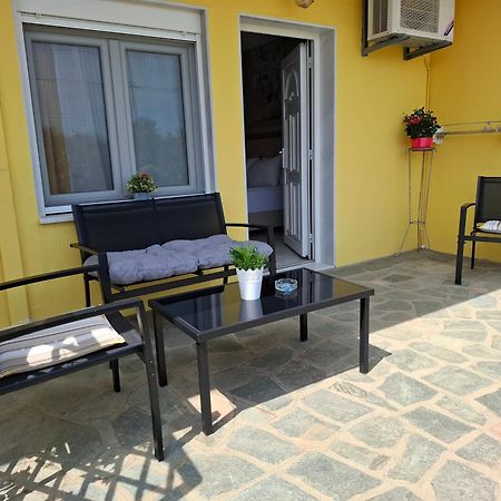 House Elena Apartment Койнира Екстериор снимка