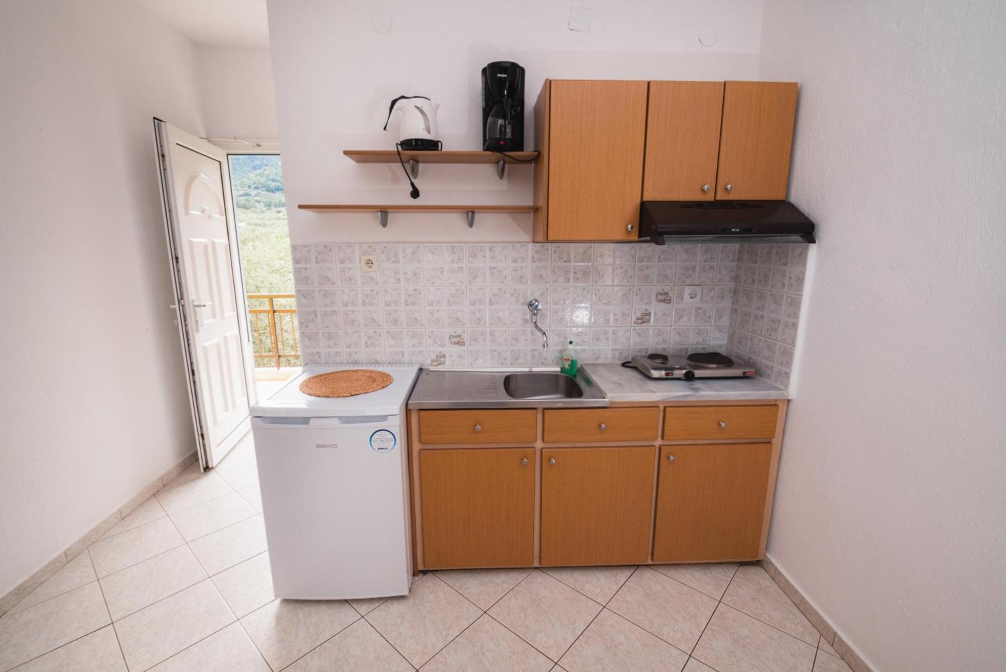 House Elena Apartment Койнира Екстериор снимка