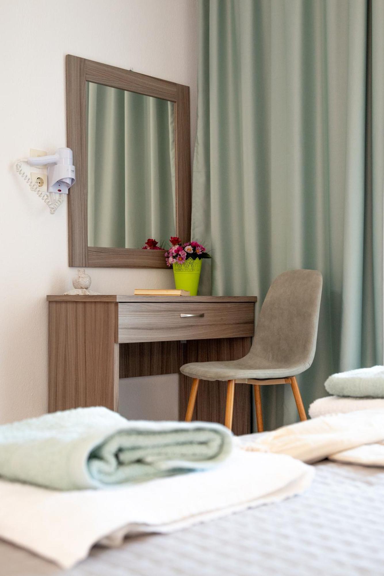 House Elena Apartment Койнира Екстериор снимка